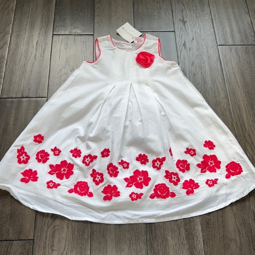 NWT savannah sleeveless, floral, pleated dress